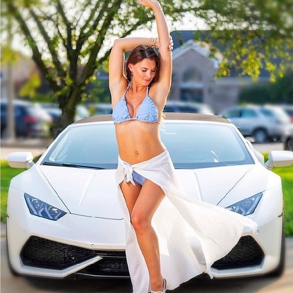 Blue ruffle bikini - Picture 1 of 1